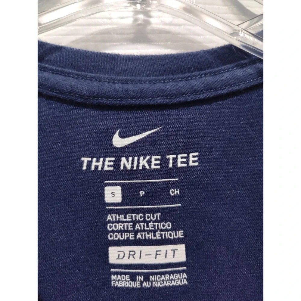 NIKE Georgetown University Size Small/Petite Navy Women CrewNeck Dri-Fit T-Shirt